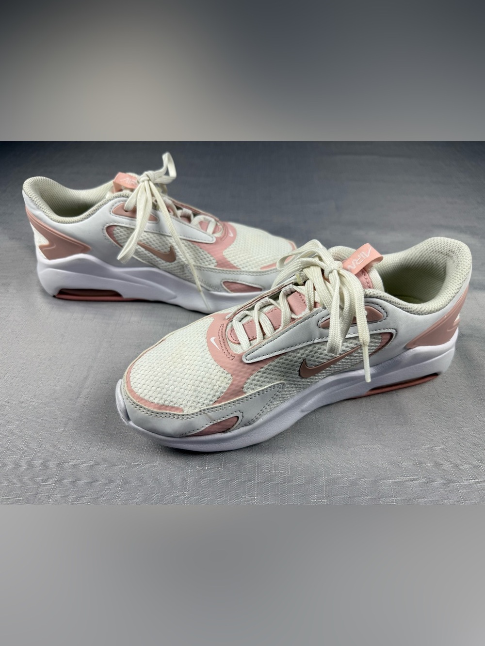Nike Air Max Bolt Sneakers Womens Size 6.5 White Pink‎ Running Shoes CU4152-106